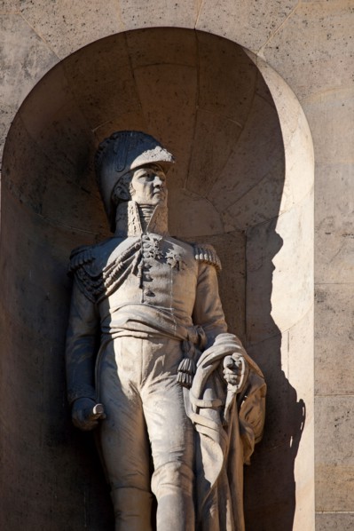 France, Région Ile de France, Paris 1er arrondissement, Rue de Rivoli, Musée du Louvre, façade