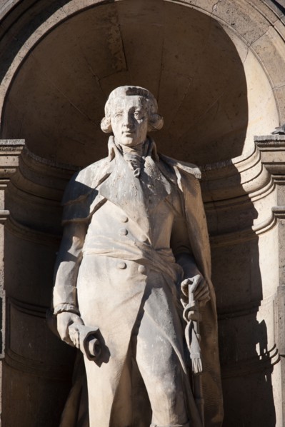 France, Région Ile de France, Paris 1er arrondissement, Rue de Rivoli, Musée du Louvre, façade