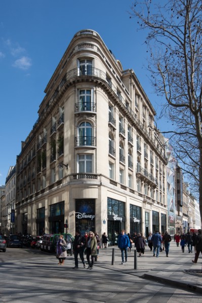 France, Région Ile de France, Paris 8e arrondissement, angle de la rue du Colisée et de l'avenue