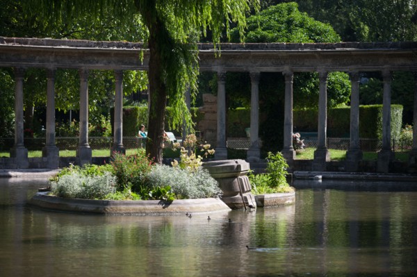 France, Région Ile de France, Paris 8e arrondissement, Parc Monceau, Naumachie