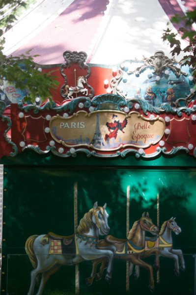 France, Région Ile de France, Paris 8e arrondissement, Parc Monceau, détail du manège de chevaux de