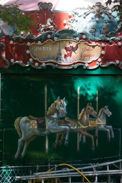 France, Région Ile de France, Paris 8e arrondissement, Parc Monceau, détail du manège de chevaux de