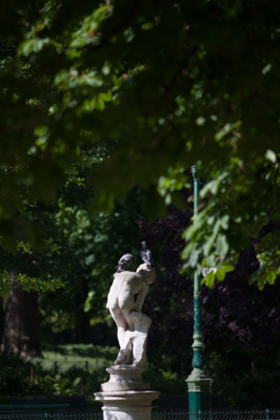 France, Région Ile de France, Paris 8e arrondissement, Parc Monceau, détail sculpture, éphèbe et