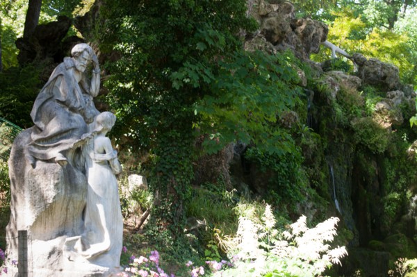 France, Région Ile de France, Paris 8e arrondissement, Parc Monceau, statue, sculpture, Victor