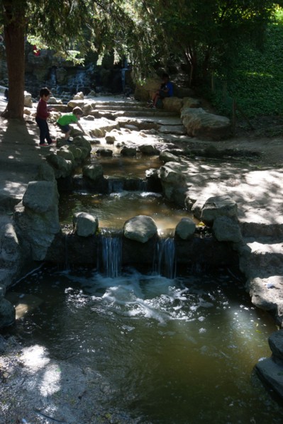 France, Région Ile de France, Paris 19e arrondissement, Parc des Buttes Chaumont, jardin, Ville de