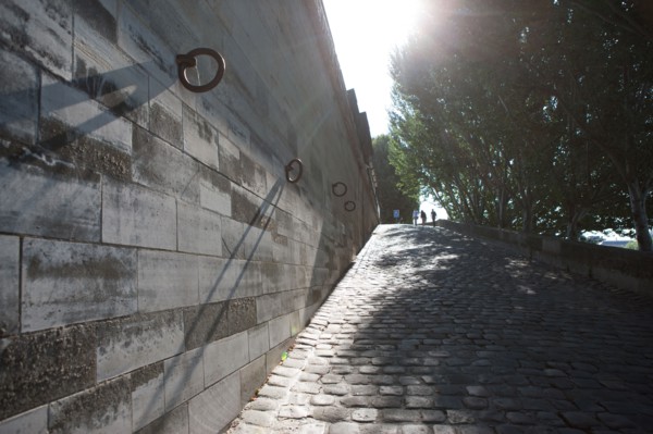 Quai Francois Mitterrand (Quai Des Tuileries) Berges de Seine, Paves