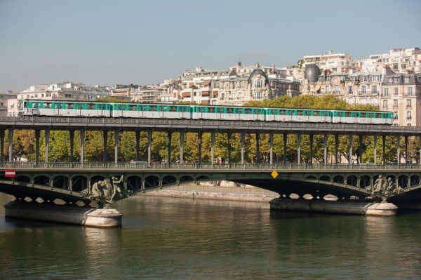 Seine, Pont De Bir Hakeim