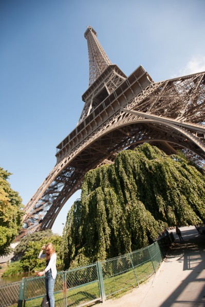 Tour Eiffel, Bassin Au Pied De La Tour