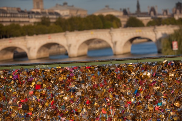 Pont Des Arts, Love Padlocks