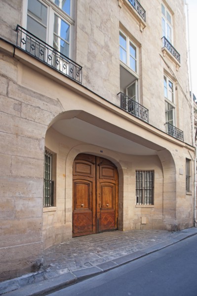 21 rue Visconti, La (Fausse Mort De Racine) Portail