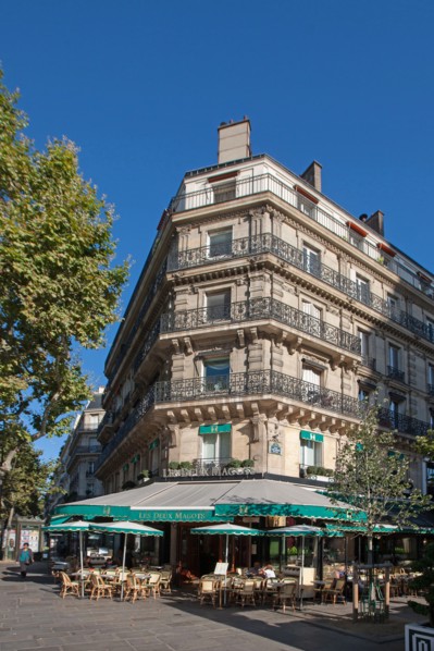 Saint Germain Des Prés, Cafe Les Deux Magots