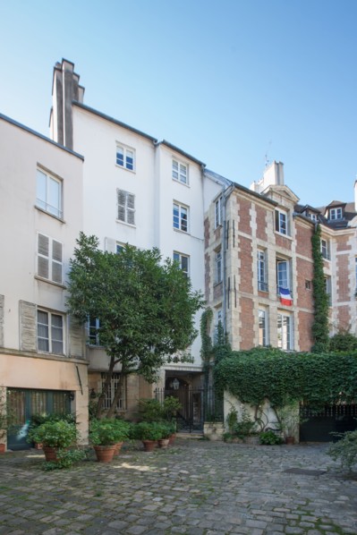 3 Cour De Rohan,  Georges Bataiille Y Habitat (Chez Balthus)