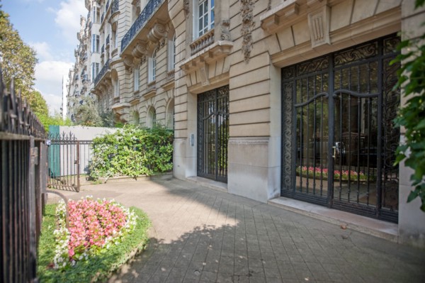 47 boulevard Lannes, Immeuble où vécut Jules Supervielle
