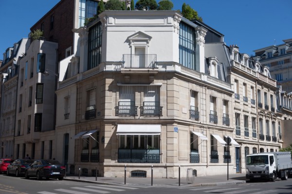 2 rue Fortuny, Angle Avec La Ru De Prony