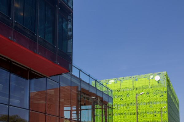 Lyon, Immeuble "Le Cube Vert" dans le quartier Confluence