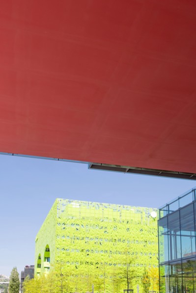 Lyon, Immeuble "Le Cube Vert" dans le quartier Confluence