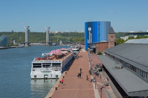 Rouen, anciens docks réhabilités