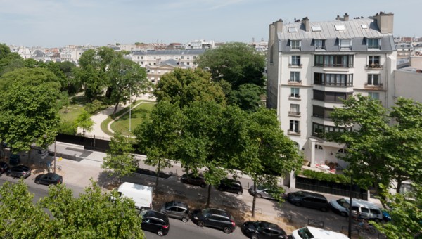 Paris, vue sur le 45 boulevard des Invalides