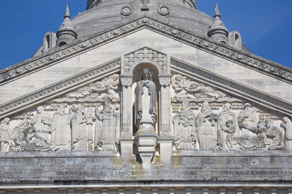 Basilique Sainte-Thérèse de Lisieux