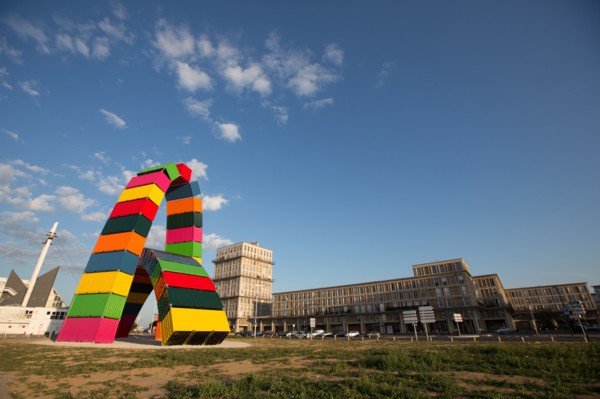 Le Havre, Catène de conteneurs, œuvre de Vincent Ganivet