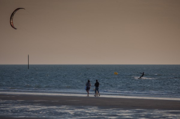 Trouville sur Mer, Kite surf au soleil couchant