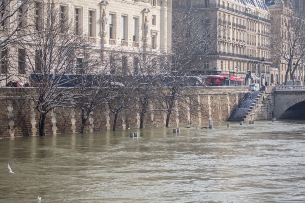 Paris under the snow, February 2018