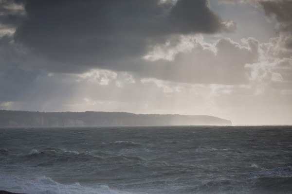 Dieppe, tempête sur la plage