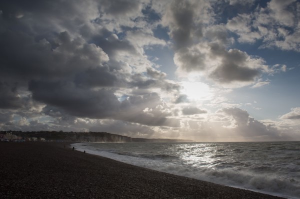 Dieppe, tempête sur la plage