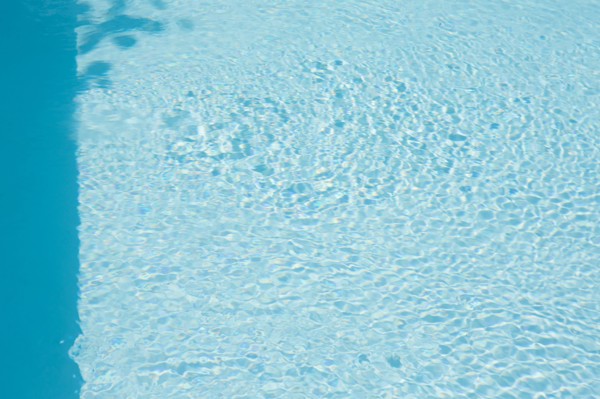 Campigny, hotel restaurant Le Petit Coq aux Champs, swimming pool