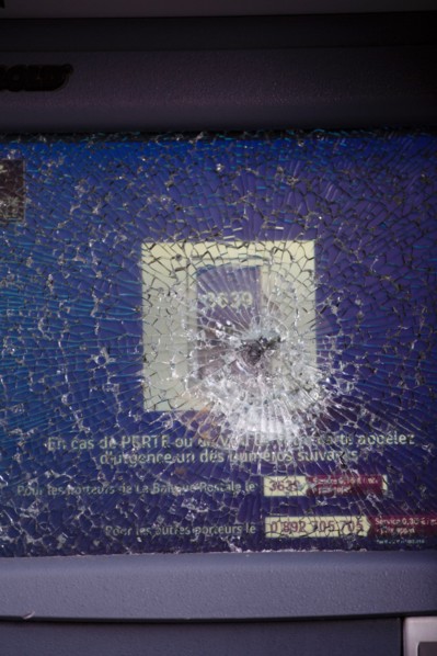 Paris, broken cash dispenser (out of order)