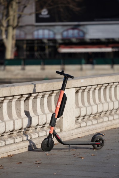 Paris, trottinette électrique sur le Pont au Change