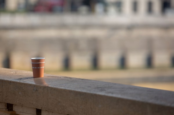 Paris, tumbler on the Pont d'Arcole
