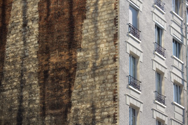 Paris, facade and gable of a building on Quai de Bercy