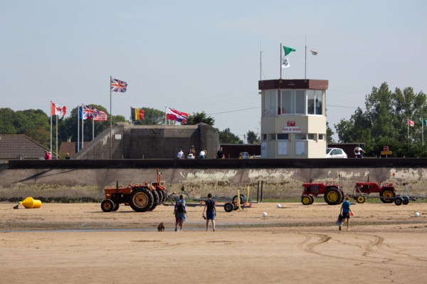 Côte de nacre, landing beaches
