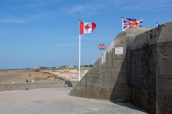 Côte de nacre, landing beaches