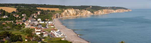 Hautot sur Mer, cliffs and waterfront