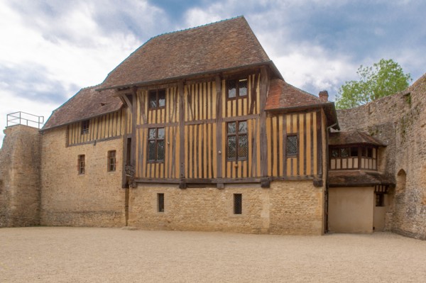 Château de Crèvecoeur, Fondation Schlumberger, à Crèvecoeur-en-Auge