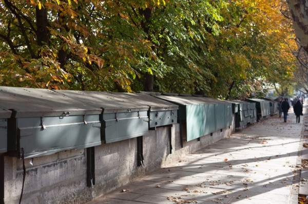 Paris, French second-hand book sellers (bouquinistes) sur les quais