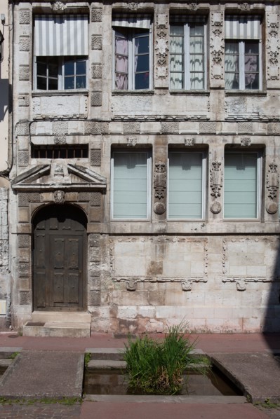 Rouen (Seine Maritime), rue Eau de Robec
