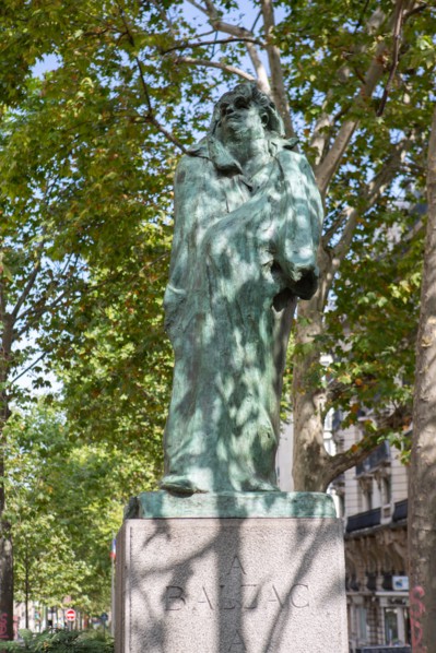 Paris, Boulevard Raspail, statue d'Honoré de Balzac par Auguste Rodin,