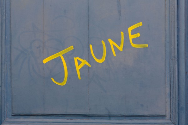 Rouen (Seine Maritime), inscription "Jaune" ('yellow' in French)