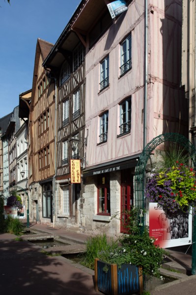 Rouen (Seine Maritime), rue Eau de Robec