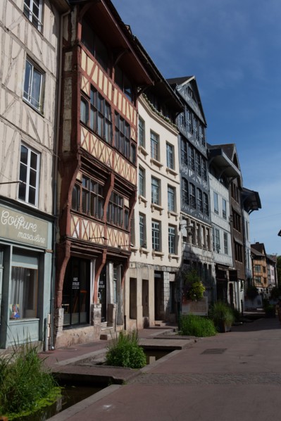 Rouen (Seine Maritime), rue Eau de Robec