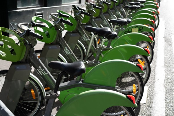 Paris, Vélib' sharing system station