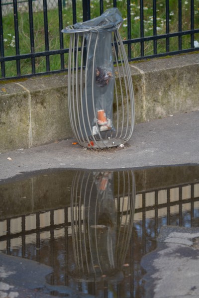 Paris, poubelle de rue