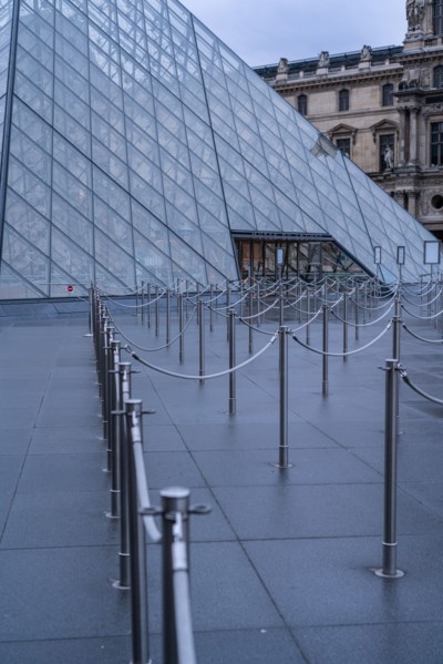 Paris, musée du Louvre closed to prevent spread of coronavirus