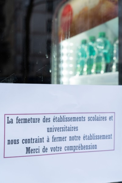 Paris, commerce fermé pour cause d’épidémie de coronavirus