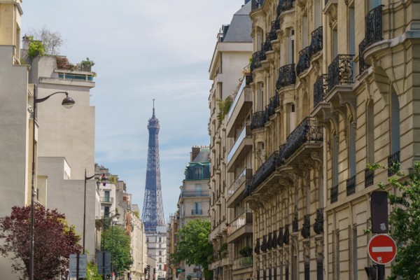 Paris starts re-opening from lockdown, May 2020