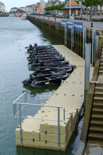 Trouville, location de petits bateaux électriques