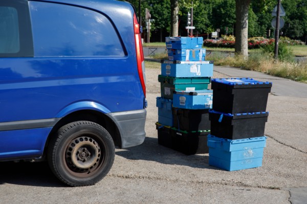 Delivery crates, Paris